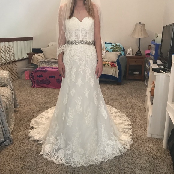 Wedding Gown Wtoo brides by Watters new size 4. - Picture 1 of 8